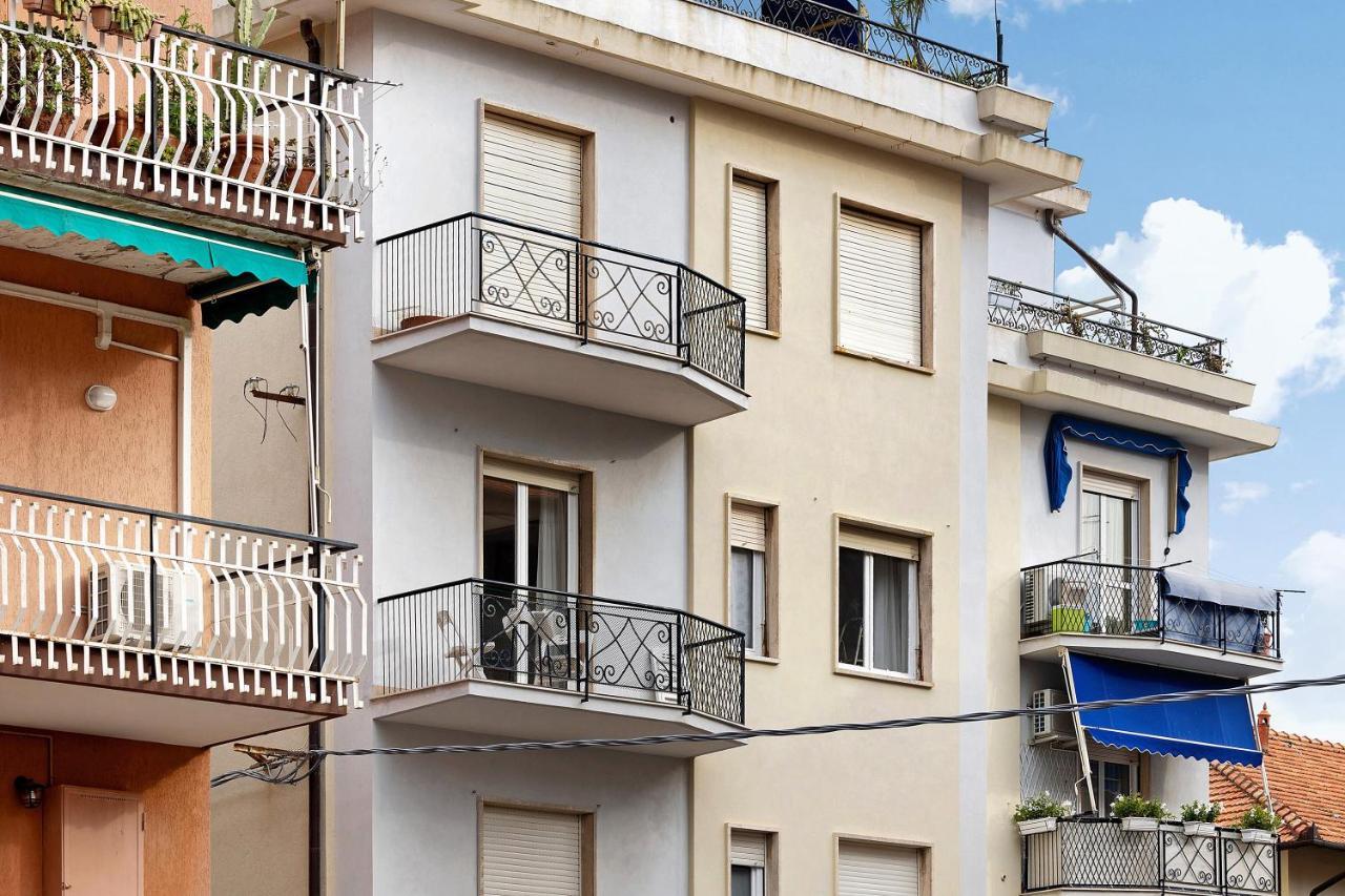 Casa Rosso Melograno Lägenhet Alassio Exteriör bild