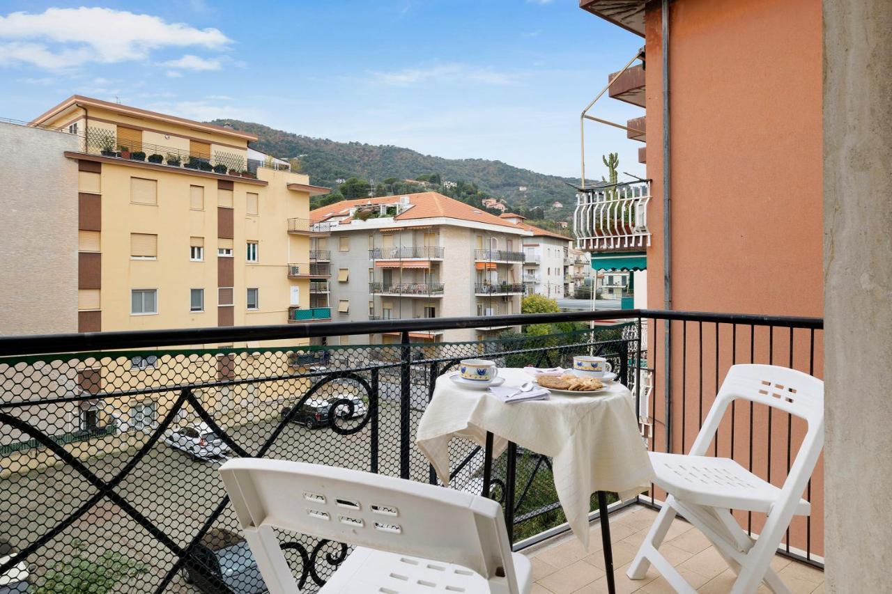 Casa Rosso Melograno Lägenhet Alassio Exteriör bild